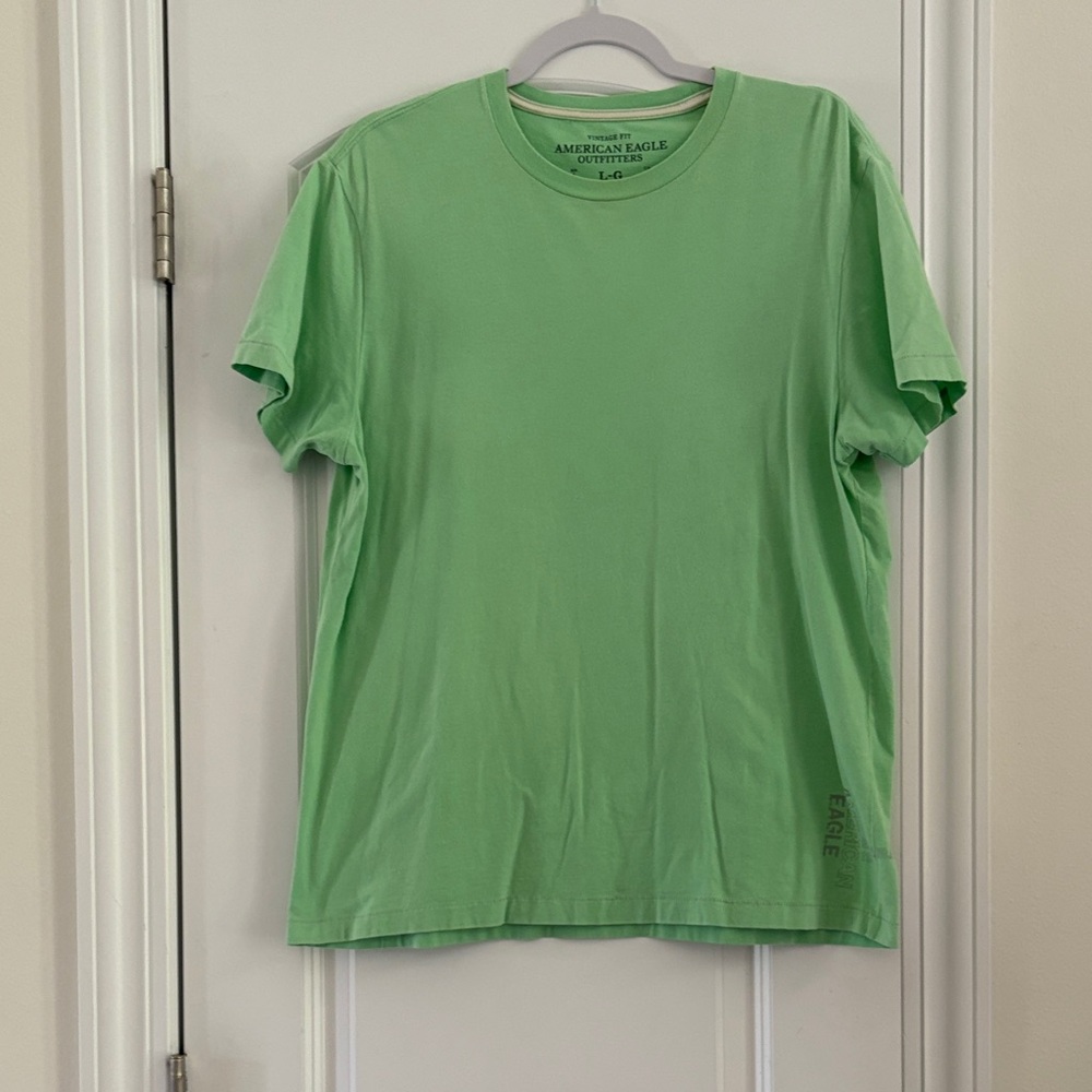 American Eagle Green Tee Size Large Men’s